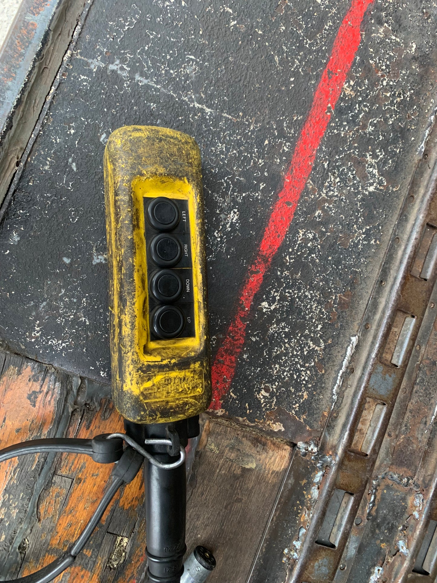 2000 Kentucky Liftgate Enclosed 7 Car Hauler - LG207 - PENDING SALE