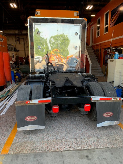 2008 Peterbilt 386 with 132" ARI Sleeper - 30777