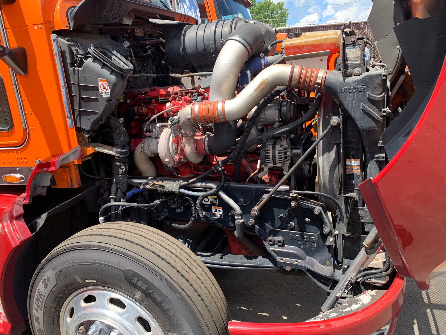 2013 Kenworth T660 with 132" ARI Sleeper - 30879