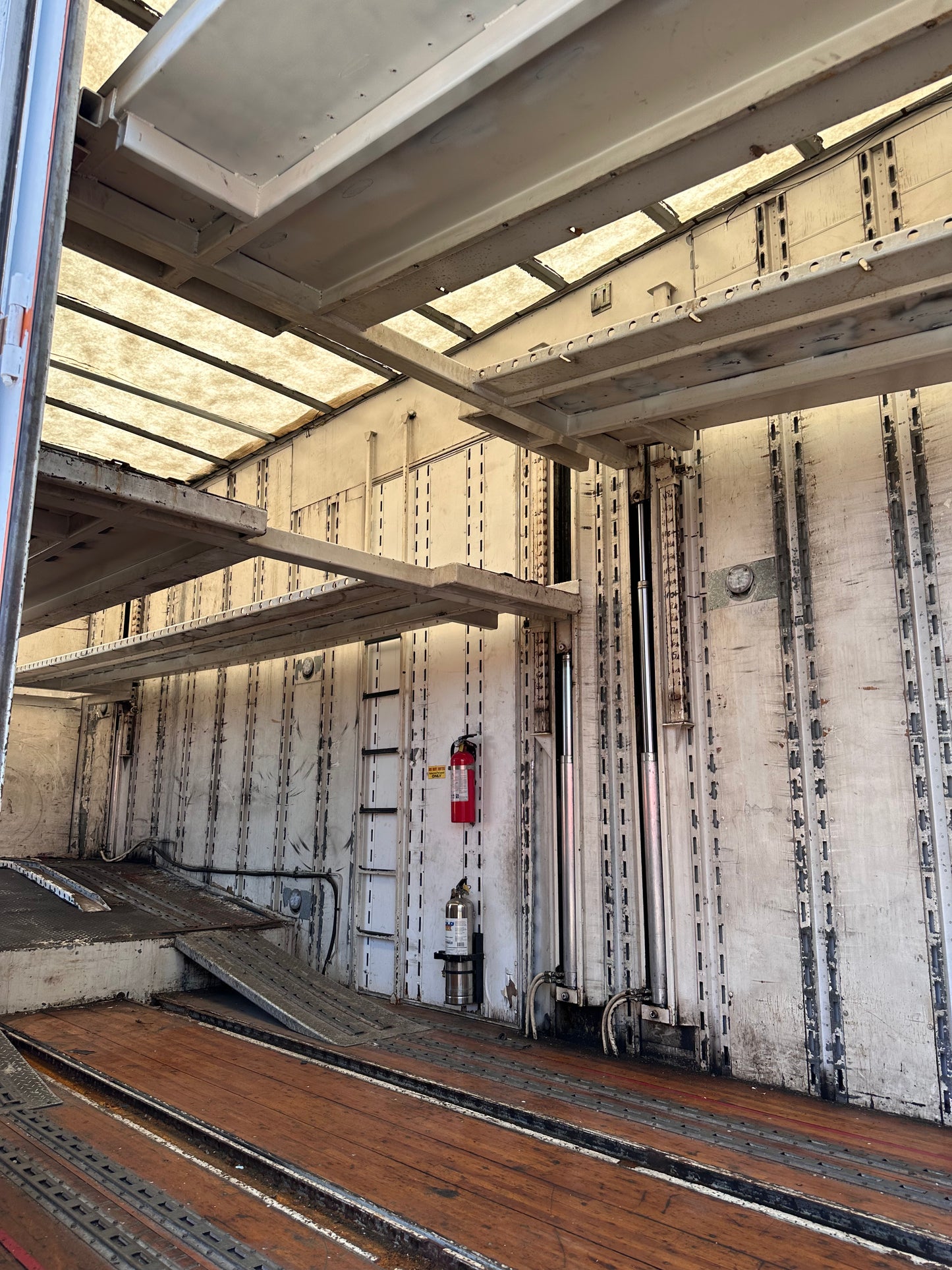 1996 Kentucky Liftgate Enclosed 6 Car Hauler - LG92