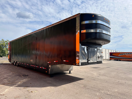 2000 Kentucky Liftgate Enclosed 7 Car Hauler - LG205 *SOLD*