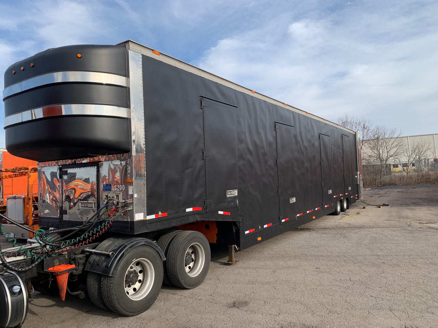 2000 Kentucky Liftgate Enclosed 7 Car Hauler - LG200