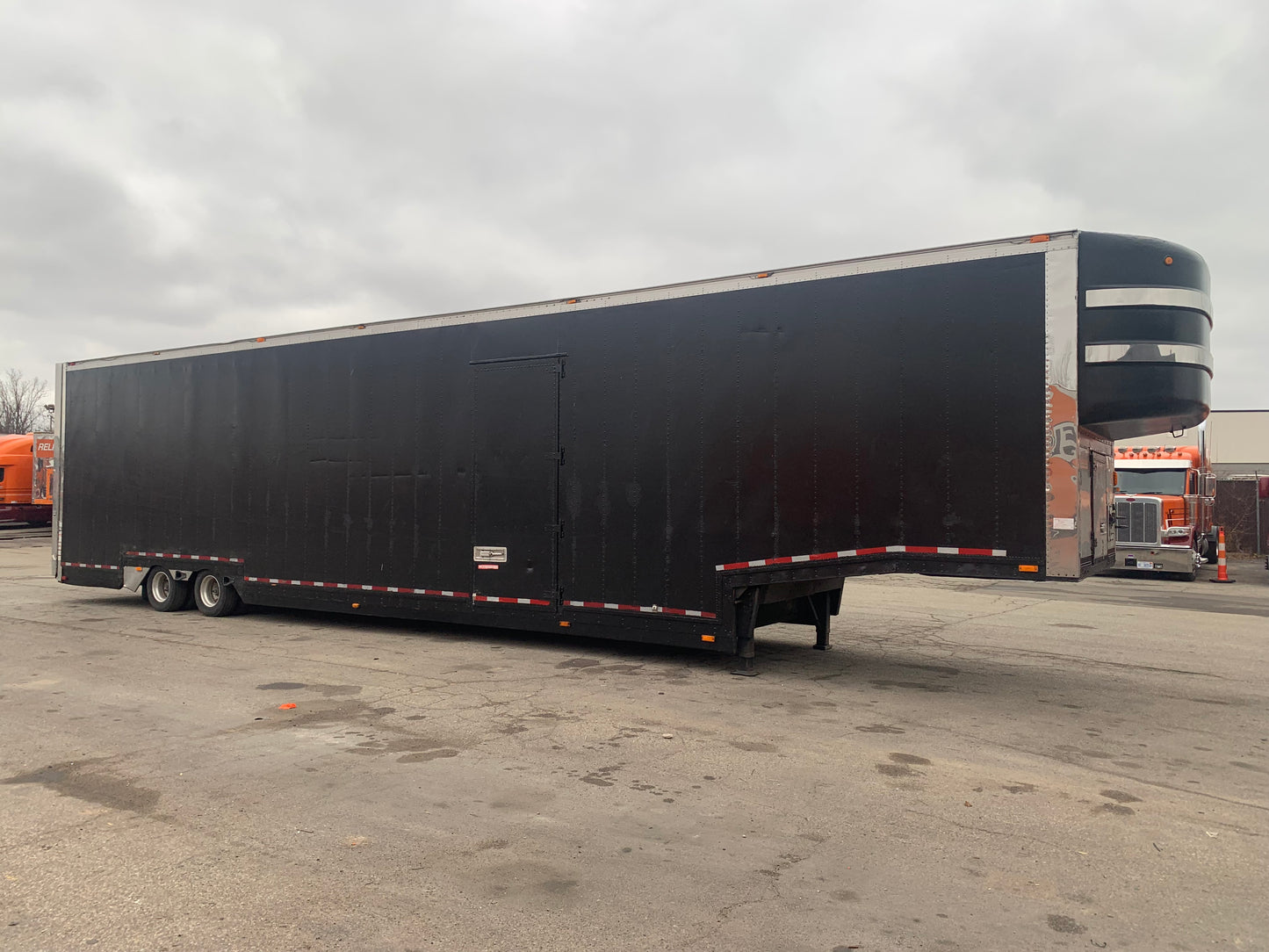 2000 Kentucky Liftgate Enclosed 7 Car Hauler - LG207 - PENDING SALE