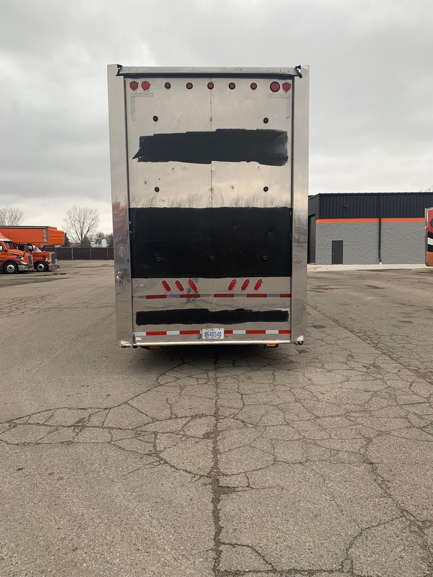 2000 Kentucky Liftgate Enclosed 7 Car Hauler - LG207 - PENDING SALE