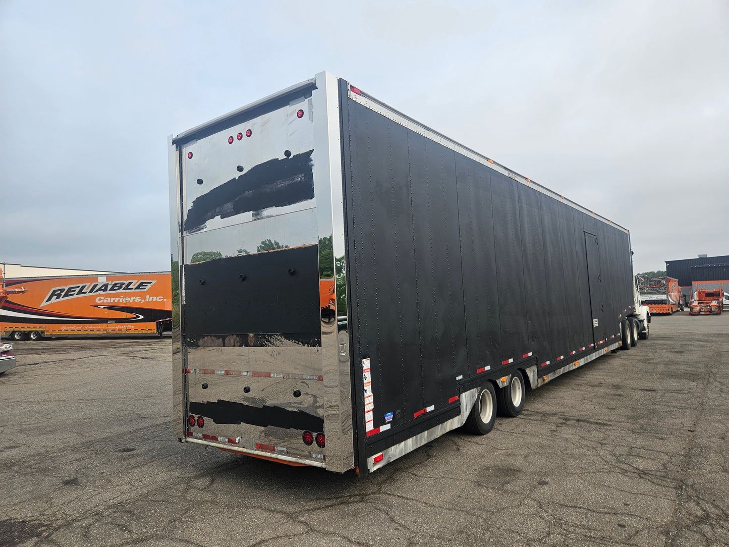 2000 Kentucky Liftgate Enclosed 7 Car Hauler - LG181
