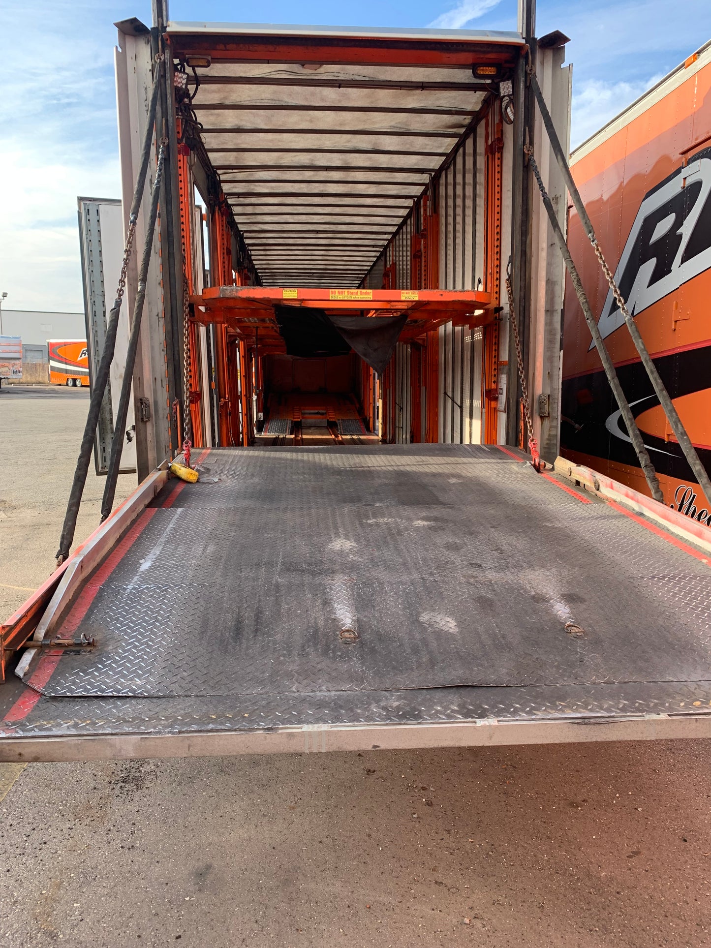 2000 Kentucky Liftgate Enclosed 7 Car Hauler - LG200