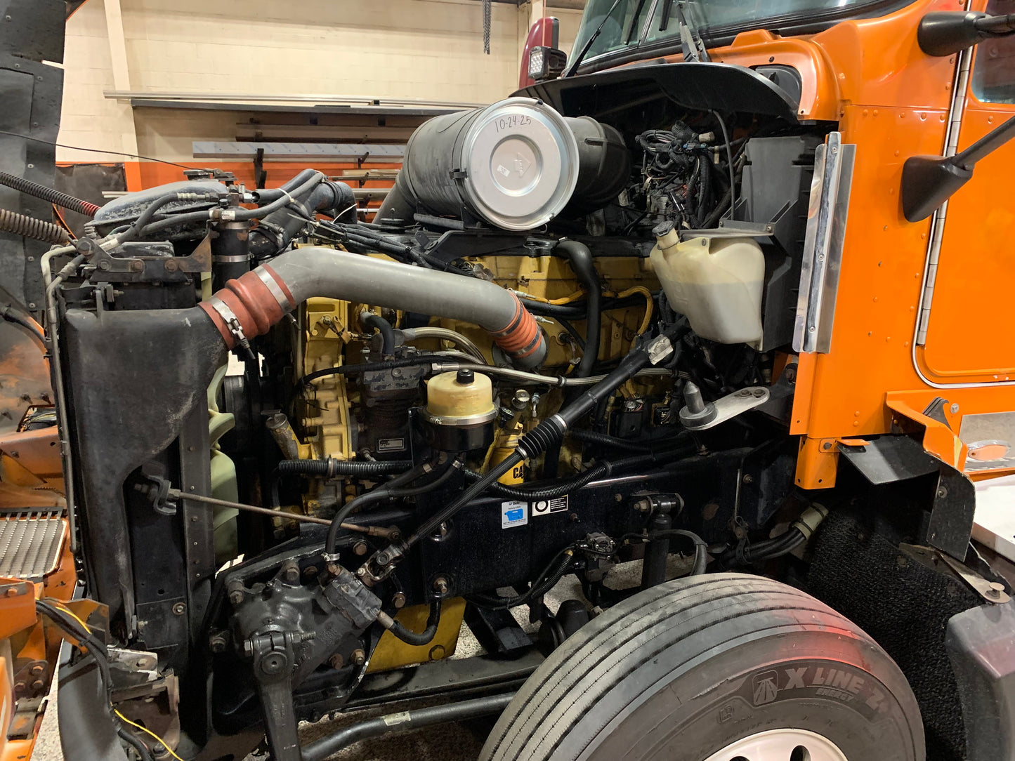 2007 Kenworth T600 - 97” Sleeper - 30686 - PENDING SALE