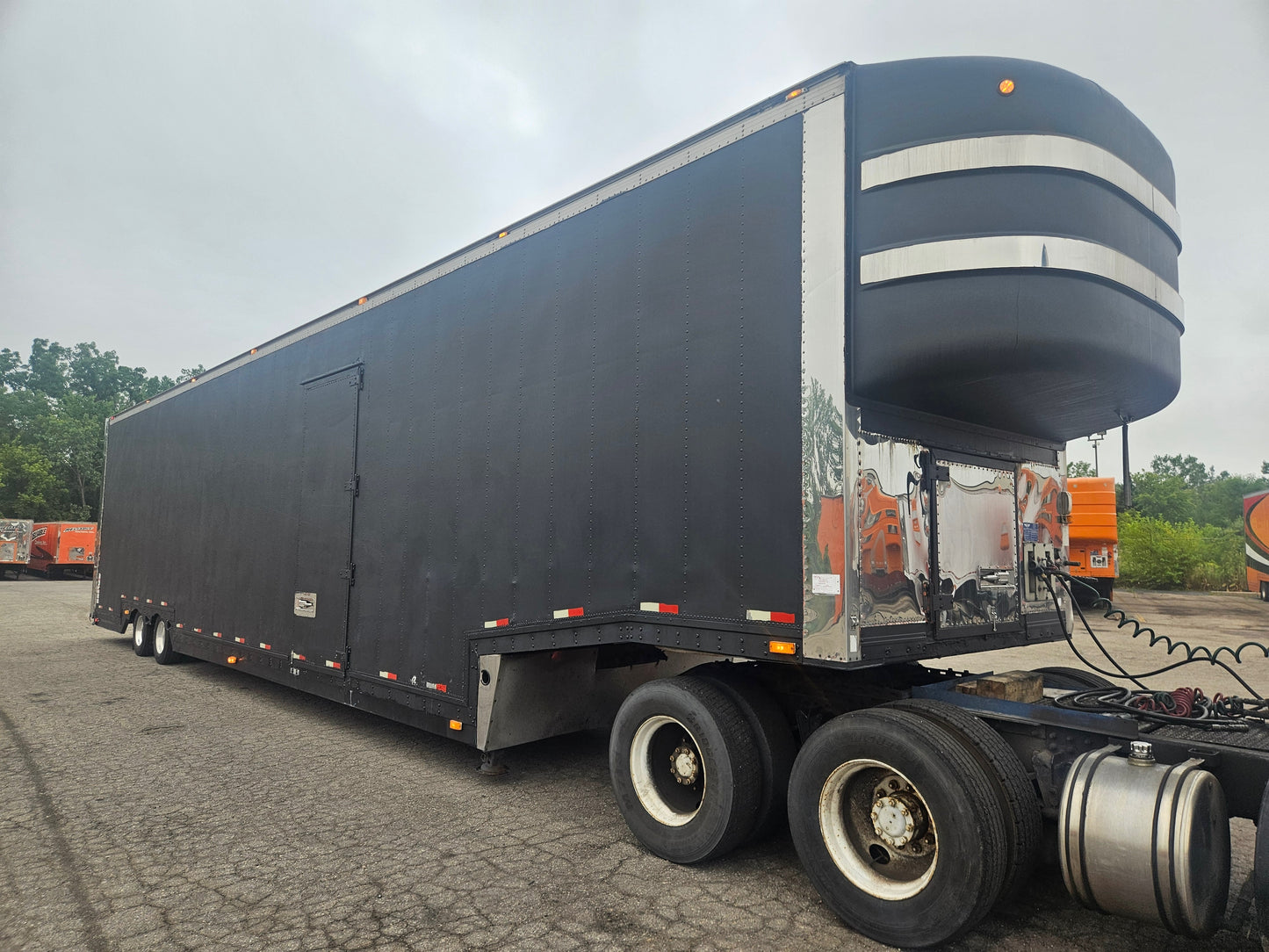 2000 Kentucky Liftgate Enclosed 7 Car Hauler - LG221