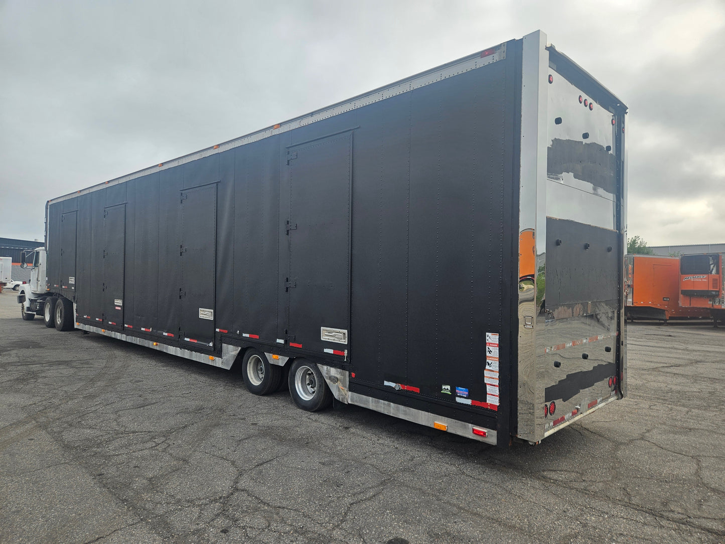 2000 Kentucky Liftgate Enclosed 7 Car Hauler - LG181