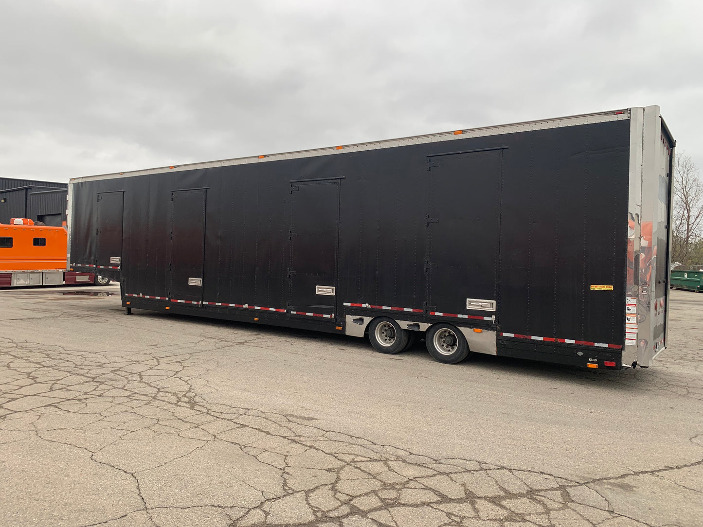 2000 Kentucky Liftgate Enclosed 7 Car Hauler - LG207 - PENDING SALE