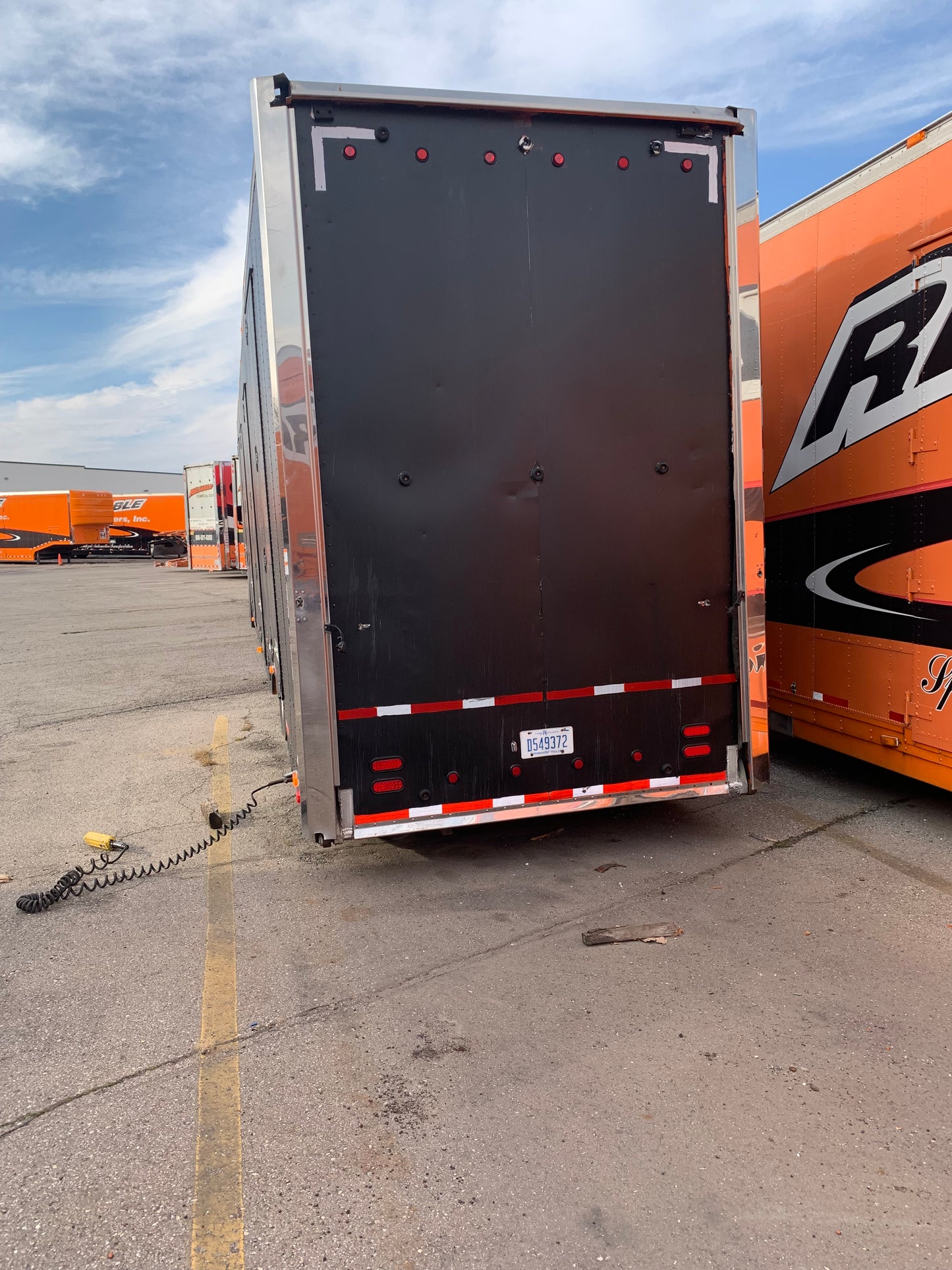 2000 Kentucky Liftgate Enclosed 7 Car Hauler - LG200