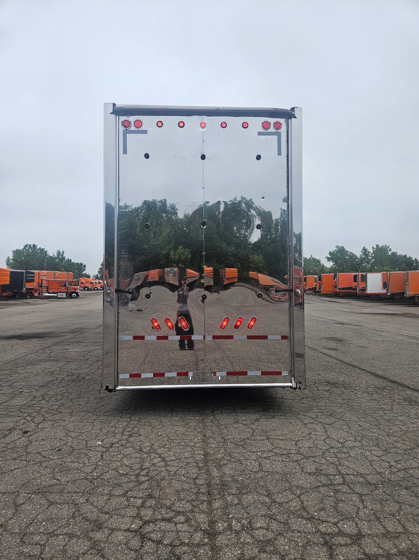 2000 Kentucky Liftgate Enclosed 7 Car Hauler - LG221