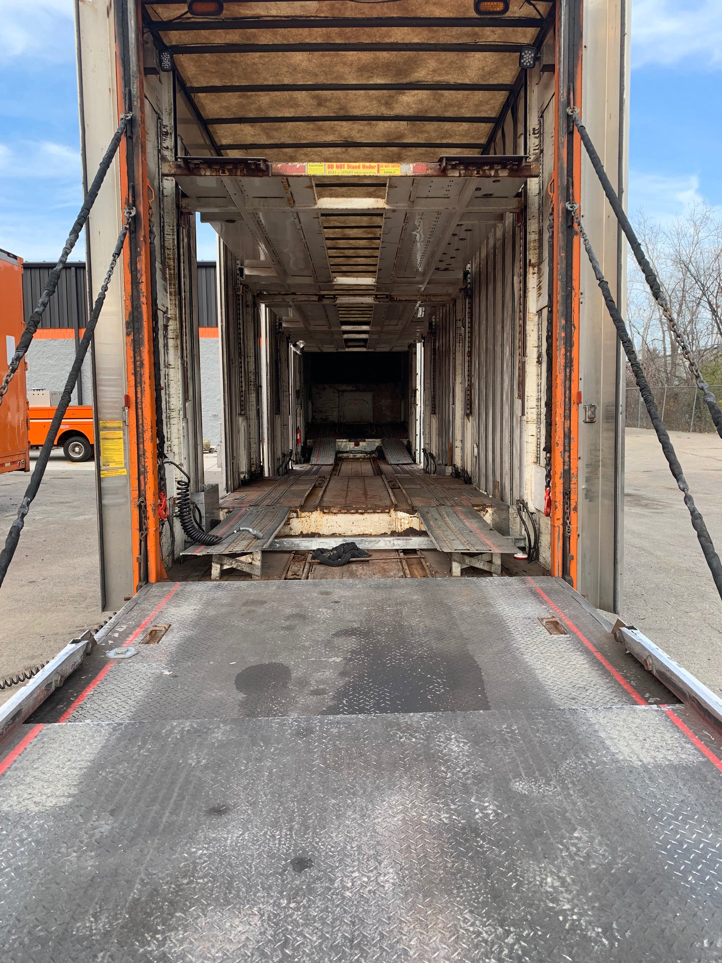 1998 Kentucky Liftgate Enclosed 7 Car Hauler - LG106