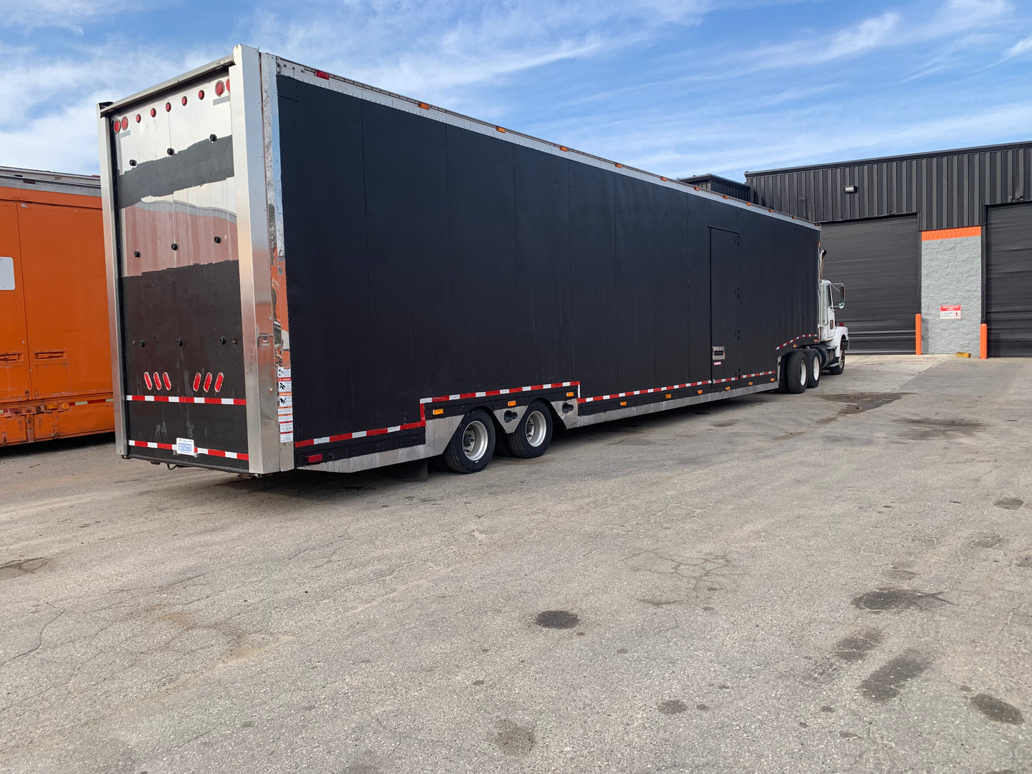 1998 Kentucky Liftgate Enclosed 7 Car Hauler - LG106