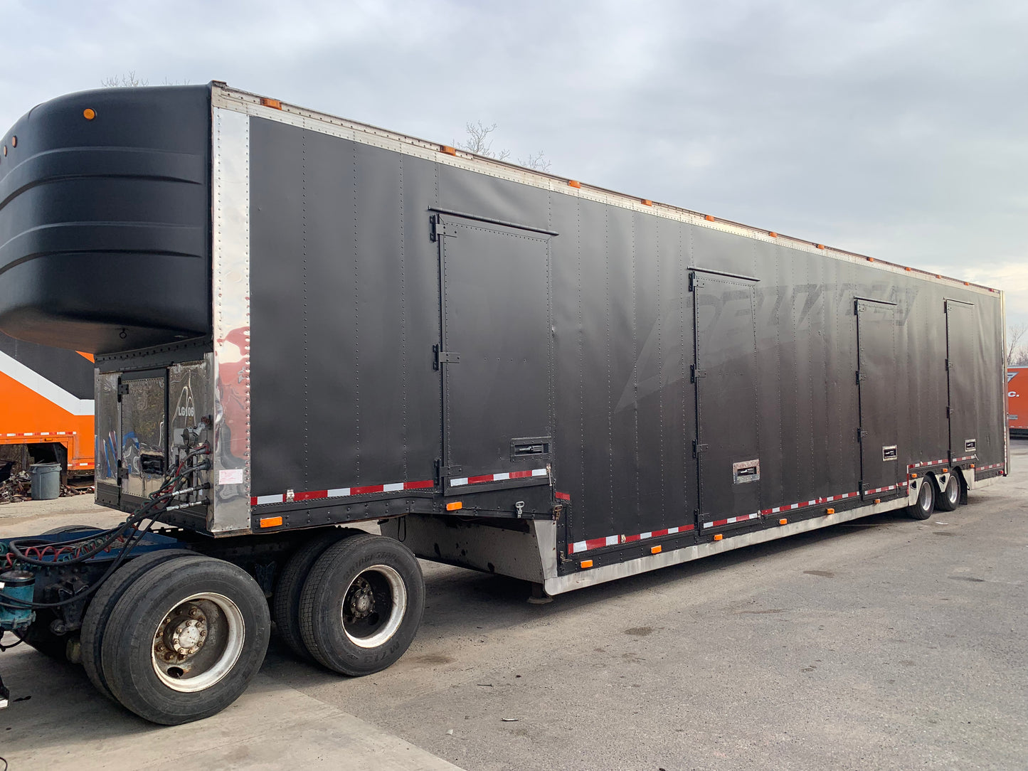1998 Kentucky Liftgate Enclosed 7 Car Hauler - LG106