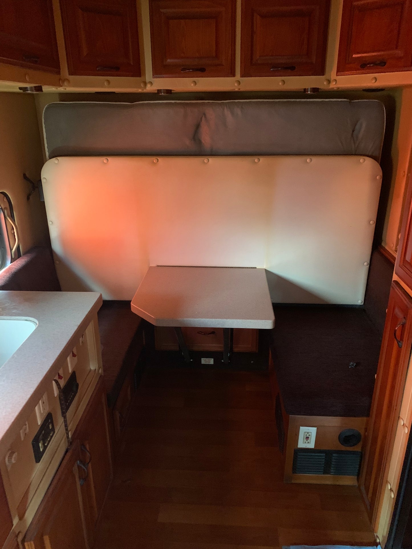 2013 Kenworth T660 with 132" ARI Sleeper - 30879