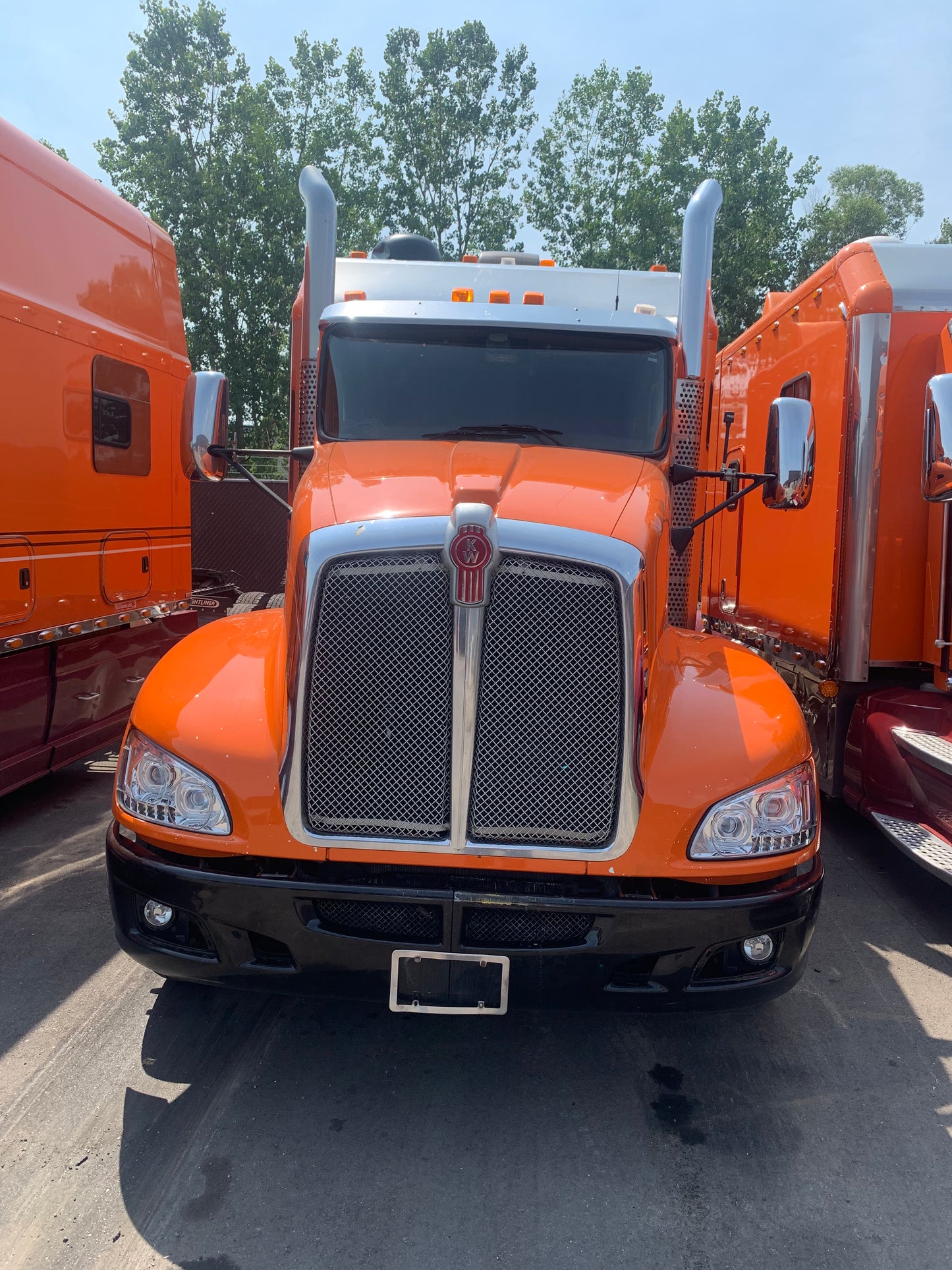 2014 Kenworth T660 with 144" ARI Sleeper - 30921