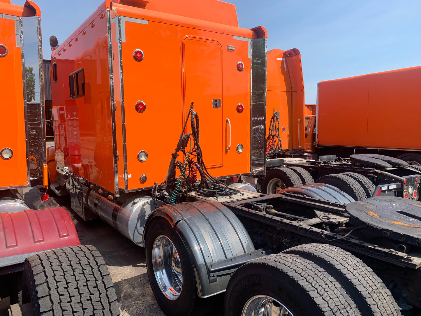 2014 Kenworth T660 with 144" ARI Sleeper - 30921
