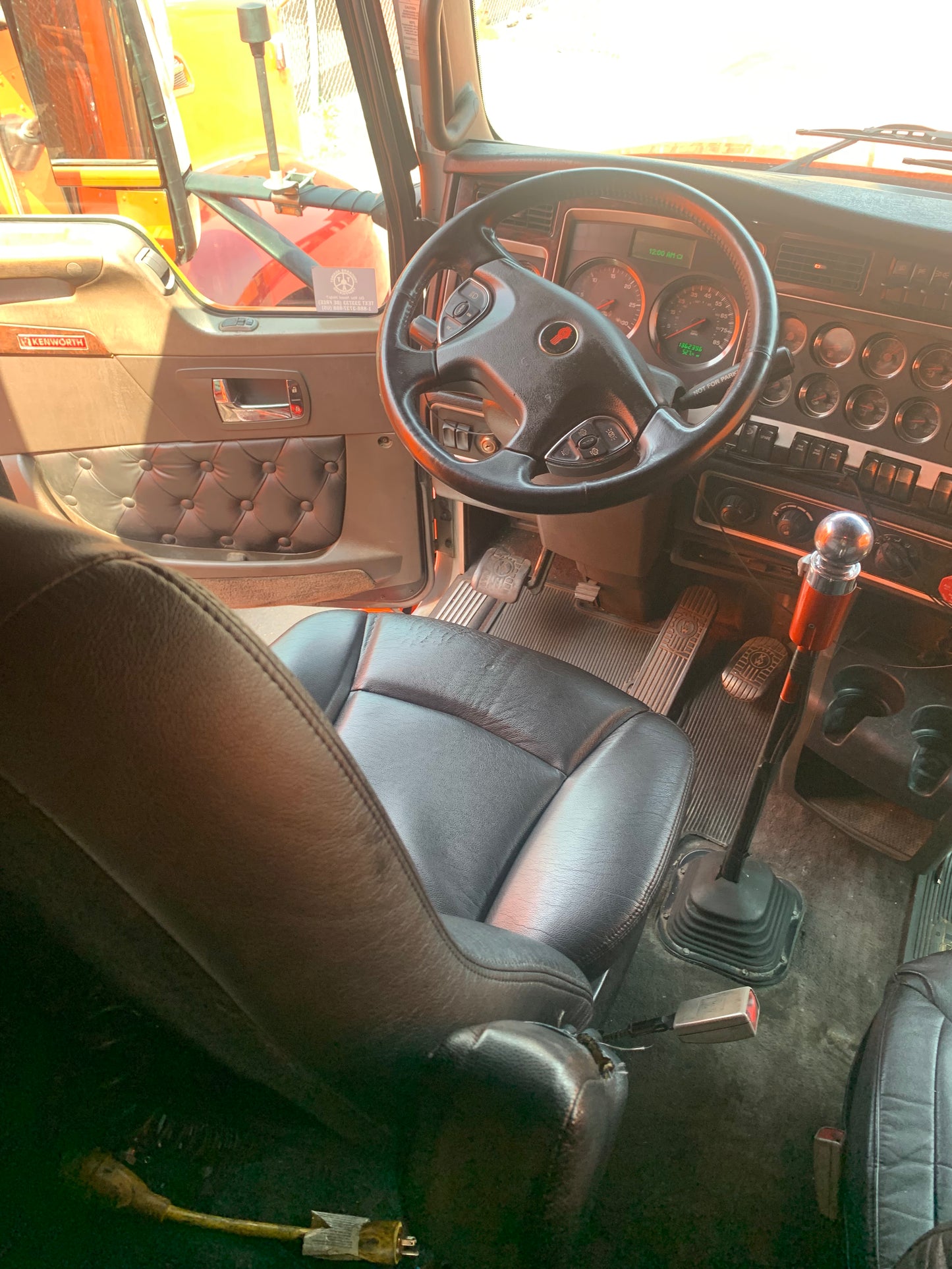 2014 Kenworth T660 with 144" ARI Sleeper - 30921