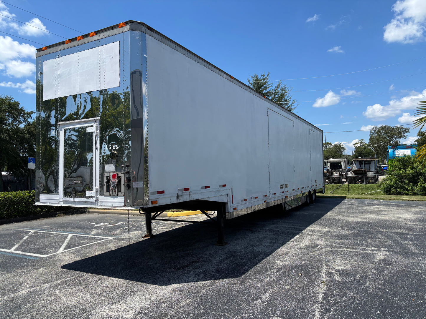 1993 Kentucky Liftgate Enclosed Car Hauler - LG066 *PENDING SALE*