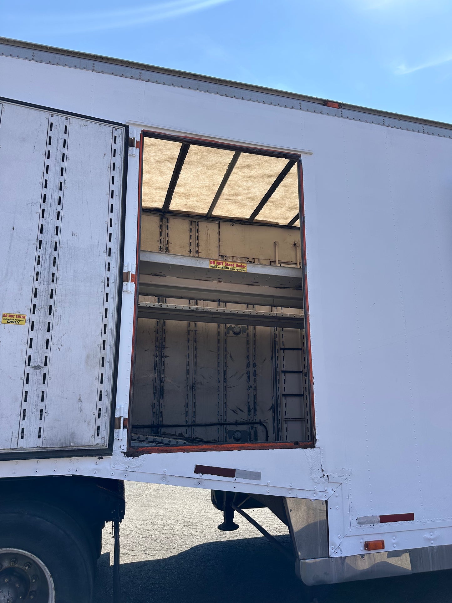 1996 Kentucky Liftgate Enclosed 6 Car Hauler - LG92