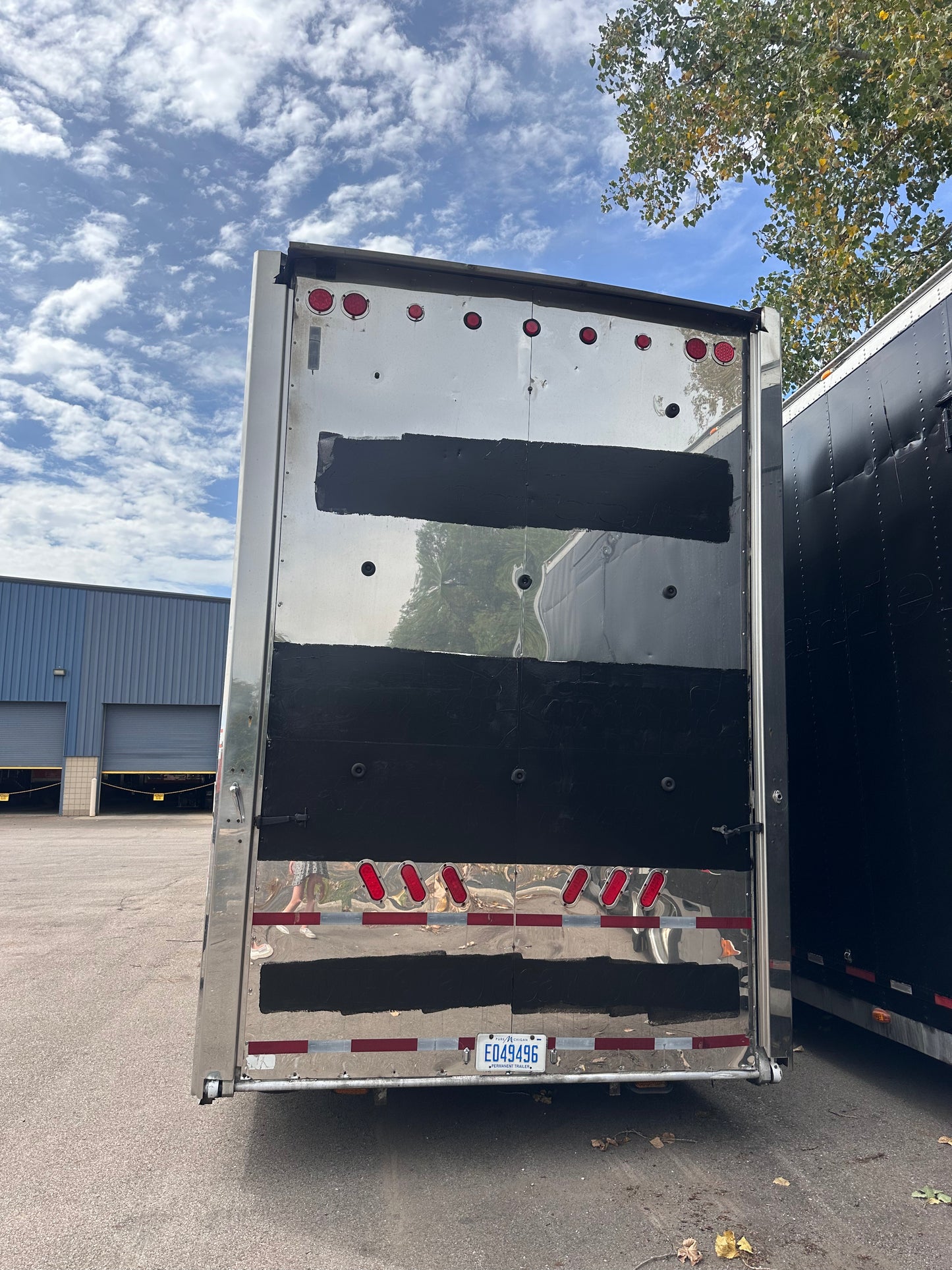 2000 Kentucky Liftgate Enclosed 7 Car Hauler - LG205 *PENDING SALE*