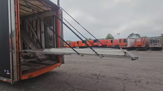2000 Kentucky Liftgate Enclosed 7 Car Hauler - LG181